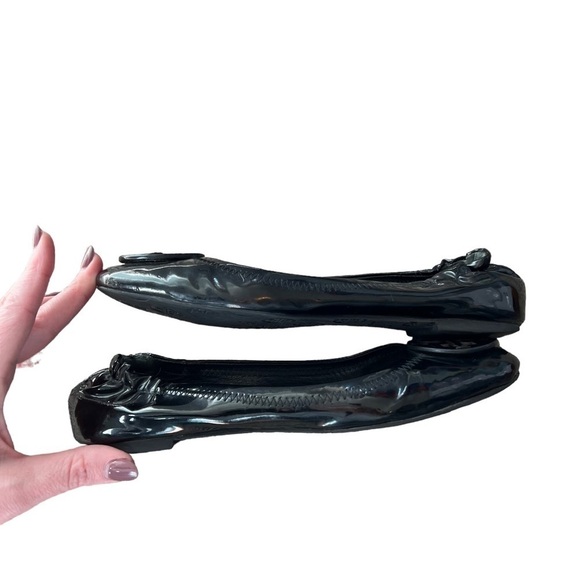 Tory Burch - Reva Black Patent Leather Flats Sz 7 - Picture 5 of 15
